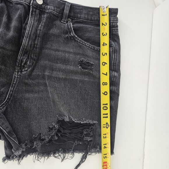 American Eagle Sz 16 High Rise Baggy Cutoff Distressed Shorts Black Stretch Rips - Picture 12 of 16